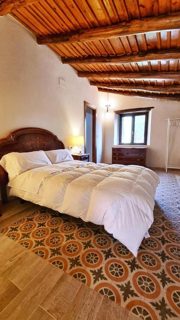 Alojamiento Rural En Aracena. Finca El Rehilete Екстер'єр фото